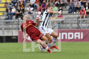 2021-10-02 - Valeria Pirone of AS Roma Women  in action during the Women Serie A match between AS Roma and Juventus at Tre Fontane Stadium on October 02, 2021 in Rome, Italy.  - ROMA WOMEN VS JUVENTUS FEMMINILE - ITALIAN SERIE A WOMEN - SOCCER