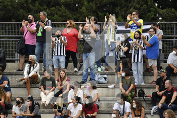 2021-10-02 - Juventus Fan during the Women Serie A match between AS Roma and Juventus at Tre Fontane Stadium on October 02, 2021 in Rome, Italy.  - ROMA WOMEN VS JUVENTUS FEMMINILE - ITALIAN SERIE A WOMEN - SOCCER