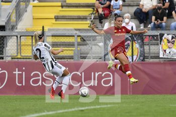 2021-10-02 - TuiJa Annika Hyyrynen  of Juventus Women and Annamaria Serturini of AS Roma Women   in action during the Women Serie A match between AS Roma and Juventus at Tre Fontane Stadium on October 02, 2021 in Rome, Italy.  - ROMA WOMEN VS JUVENTUS FEMMINILE - ITALIAN SERIE A WOMEN - SOCCER
