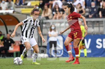 2021-10-02 - Barbara Bonansea of Juventus Women and Thaisa Moreno of AS Roma Women  in action during the Women Serie A match between AS Roma and Juventus at Tre Fontane Stadium on October 02, 2021 in Rome, Italy.  - ROMA WOMEN VS JUVENTUS FEMMINILE - ITALIAN SERIE A WOMEN - SOCCER