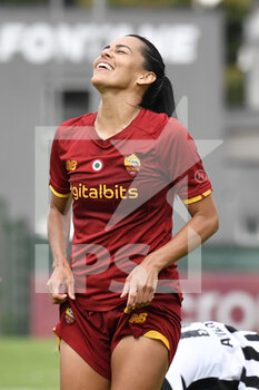 2021-10-02 - Thaisa Moreno of AS Roma Women  in action during the Women Serie A match between AS Roma and Juventus at Tre Fontane Stadium on October 02, 2021 in Rome, Italy.  - ROMA WOMEN VS JUVENTUS FEMMINILE - ITALIAN SERIE A WOMEN - SOCCER