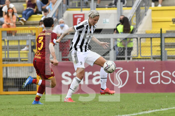 2021-10-02 - Lina Mona Andrea Hurting of Juventus Women  in action during the Women Serie A match between AS Roma and Juventus at Tre Fontane Stadium on October 02, 2021 in Rome, Italy.  - ROMA WOMEN VS JUVENTUS FEMMINILE - ITALIAN SERIE A WOMEN - SOCCER