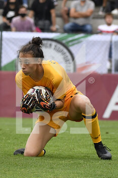 2021-10-02 - Camelia Ceasar of AS Roma Women  in action during the Women Serie A match between AS Roma and Juventus at Tre Fontane Stadium on October 02, 2021 in Rome, Italy.  - ROMA WOMEN VS JUVENTUS FEMMINILE - ITALIAN SERIE A WOMEN - SOCCER
