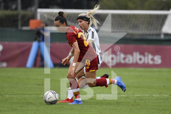 2021-10-02 - Paloma Lazaro of AS Roma Women  in action during the Women Serie A match between AS Roma and Juventus at Tre Fontane Stadium on October 02, 2021 in Rome, Italy.  - ROMA WOMEN VS JUVENTUS FEMMINILE - ITALIAN SERIE A WOMEN - SOCCER