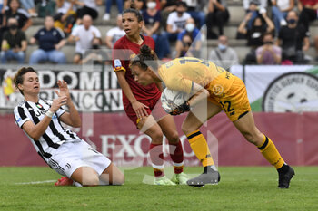 2021-10-02 - Camelia Ceasar of AS Roma Women and Cristiana Girelli of Juventus Women  in action during the Women Serie A match between AS Roma and Juventus at Tre Fontane Stadium on October 02, 2021 in Rome, Italy.  - ROMA WOMEN VS JUVENTUS FEMMINILE - ITALIAN SERIE A WOMEN - SOCCER
