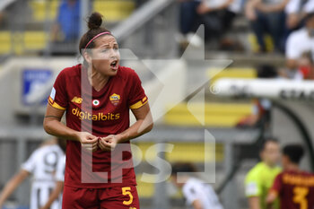 2021-10-02 - Vanessa Bernauer of AS Roma Women  in action during the Women Serie A match between AS Roma and Juventus at Tre Fontane Stadium on October 02, 2021 in Rome, Italy.  - ROMA WOMEN VS JUVENTUS FEMMINILE - ITALIAN SERIE A WOMEN - SOCCER