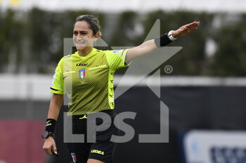 2021-10-31 - Referee Maria Marotta during the Serie A match between A.S. Roma Women and U.S. Sassuolo Calcio at the stadio Agostino Di Bartolomei Trigoria on 31 October, 2021 in Trigoria, Italy. - AS ROMA VS US SASSUOLO - ITALIAN SERIE A WOMEN - SOCCER