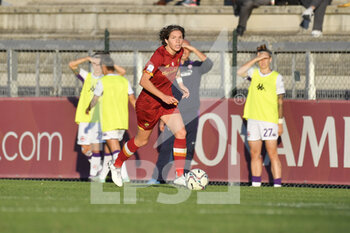 2021-11-13 - Elena Linari of AS Roma Women during the Serie A match between A.S. Roma Women and ACF Fiorentina Femmile at the stadio Tre Fontane on 14th of November, 2021 in Rome, Italy. - AS ROMA WOMEN VS ACF FIORENTINA - ITALIAN SERIE A WOMEN - SOCCER