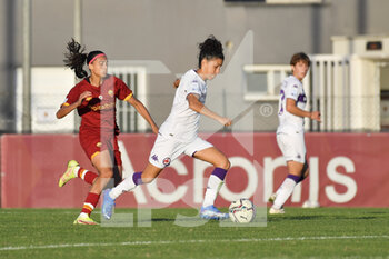 2021-11-13 - Claudia Neto of ACF Fiorentina during the Serie A match between A.S. Roma Women and ACF Fiorentina Femmile at the stadio Tre Fontane on 14th of November, 2021 in Rome, Italy. - AS ROMA WOMEN VS ACF FIORENTINA - ITALIAN SERIE A WOMEN - SOCCER