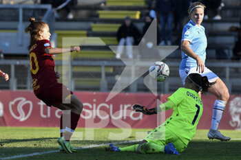 2021-12-12 - Manuela Giugliano of AS Roma Women and Stéphanie Öhrström of S.S. Lazio Women during the 11th day of the Serie A Championship between A.S. Roma Women and S.S. Lazio Women at the stadio Tre Fontane on 12th of December, 2021 in Rome, Italy. - AS ROMA VS LAZIO WOMEN - ITALIAN SERIE A WOMEN - SOCCER