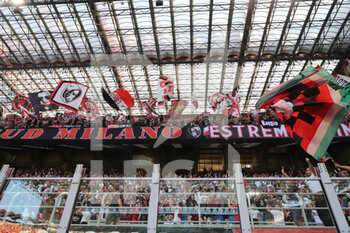 2021-09-12 - AC Milan supporters during the Serie A 2021/22 football match between AC Milan and SS Lazio at Giuseppe Meazza Stadium, Milan, Italy on September 12, 2021 - AC MILAN VS SS LAZIO - ITALIAN SERIE A - SOCCER