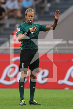2021-09-12 - Referee Daniele Chiffi gestures during the Serie A 2021/22 football match between AC Milan and SS Lazio at Giuseppe Meazza Stadium, Milan, Italy on September 12, 2021 - AC MILAN VS SS LAZIO - ITALIAN SERIE A - SOCCER