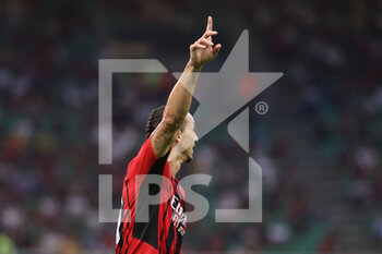 2021-09-12 - Zlatan Ibrahimovic of AC Milan gestures during the Serie A 2021/22 football match between AC Milan and SS Lazio at Giuseppe Meazza Stadium, Milan, Italy on September 12, 2021 - AC MILAN VS SS LAZIO - ITALIAN SERIE A - SOCCER