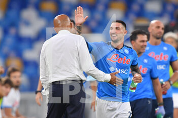 2021-09-11 - Napoli's forward Matteo Politano celebrates with Napoli's head coach Luciano Spalletti after scoring the 1-1 goal  - SSC NAPOLI VS JUVENTUS FC - ITALIAN SERIE A - SOCCER