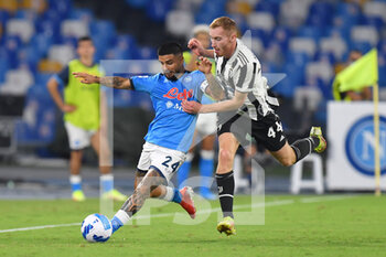 2021-09-11 - Juventus' forward Dejan Kulusevski challenge for the ball with Napoli's forward Lorenzo Insigne  - SSC NAPOLI VS JUVENTUS FC - ITALIAN SERIE A - SOCCER