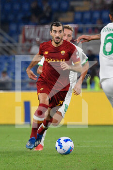 2021-09-12 - Henrikh Mkhitaryan of AS Roma in action during the  Italian Football Championship League A 2021/2022 match between AS Roma vs US Sassuolo at the Olimpic Stadium in Rome. - AS ROMA VS US SASSUOLO - ITALIAN SERIE A - SOCCER