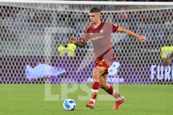 2021-09-12 - Gianluca Mancini of AS Roma in action during the  Italian Football Championship League A 2021/2022 match between AS Roma vs US Sassuolo at the Olimpic Stadium in Rome. - AS ROMA VS US SASSUOLO - ITALIAN SERIE A - SOCCER