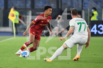 2021-09-12 - Bryan Reynolds of AS Roma in action during the  Italian Football Championship League A 2021/2022 match between AS Roma vs US Sassuolo at the Olimpic Stadium in Rome. - AS ROMA VS US SASSUOLO - ITALIAN SERIE A - SOCCER