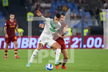 2021-09-12 - Gianluca Scamacca of US Sassuolo Calcio in action during the  Italian Football Championship League A 2021/2022 match between AS Roma vs US Sassuolo at the Olimpic Stadium in Rome. - AS ROMA VS US SASSUOLO - ITALIAN SERIE A - SOCCER