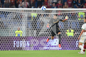 2021-09-12 - Rui Patricio of AS Roma in action during the  Italian Football Championship League A 2021/2022 match between AS Roma vs US Sassuolo at the Olimpic Stadium in Rome. - AS ROMA VS US SASSUOLO - ITALIAN SERIE A - SOCCER