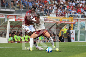 2021-09-12 - Matteo Ruggeri (US Salernitana) vs Wilfried Singo (Torino FC) - TORINO FC VS US SALERNITANA - ITALIAN SERIE A - SOCCER