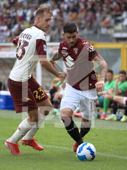 2021-09-12 - Antonio Sanabria (Torino FC) vs Norbert Gyomber (US Salernitana) - TORINO FC VS US SALERNITANA - ITALIAN SERIE A - SOCCER