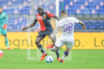 2021-09-18 - Abdoulaye Touré (Genoa), IGOR (Fiorentina) - GENOA CFC VS ACF FIORENTINA - ITALIAN SERIE A - SOCCER
