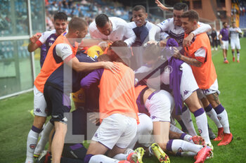 2021-09-18 - team Fiorentina celebrates after scoring a goal 0 - 2 - GENOA CFC VS ACF FIORENTINA - ITALIAN SERIE A - SOCCER