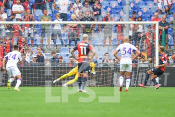 2021-09-18 - Bartłomiej DRĄGOWSKI (Fiorentina)
, Domenico Criscito (Genoa)
 penalty goal, 1-2 - GENOA CFC VS ACF FIORENTINA - ITALIAN SERIE A - SOCCER