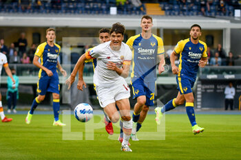 2021-09-19 - Eldor Shomurodov (Roma) carries the ball - HELLAS VERONA FC VS AS ROMA - ITALIAN SERIE A - SOCCER
