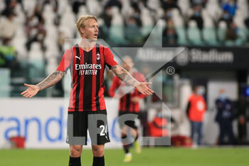 2021-09-19 - Simon Kjaer (AC Milan) gestured - JUVENTUS FC VS AC MILAN - ITALIAN SERIE A - SOCCER