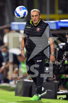 2021-09-18 - Salernitana's head coach Fabrizio Castori reacts  - US SALERNITANA VS ATALANTA BC - ITALIAN SERIE A - SOCCER