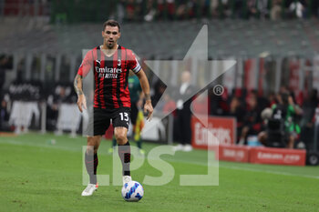 2021-09-22 - Alessio Romagnoli of AC Milan in action during the Serie A 2021/22 football match between AC Milan and Venezia FC at Giuseppe Meazza Stadium, Milan, Italy on September 22, 2021 - AC MILAN VS VENEZIA FC - ITALIAN SERIE A - SOCCER