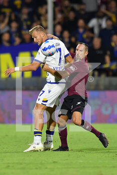 2021-09-22 - Salernitana's forward Franck Ribery compete for the ball with Hellas Verona's midfielder Antonin Barak  - US SALERNITANA VS HELLAS VERONA FC - ITALIAN SERIE A - SOCCER