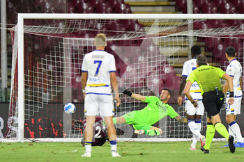 2021-09-22 - Salernitana's midfielder Mamadou Coulibaly scores the 2-2 goal  - US SALERNITANA VS HELLAS VERONA FC - ITALIAN SERIE A - SOCCER