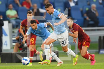 2021-09-26 - ROME, ITALY - September 26 :  Segej Milinkovic  (21) of SS Lazio in Action during the  Serie A soccer match between SS Lazio and  AS Roma at Stadio Olimpico on September 26,2021 in Rome, Italy - SS LAZIO VS AS ROMA - ITALIAN SERIE A - SOCCER