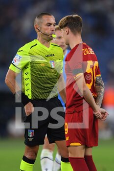 2021-09-26 - ROME, ITALY - September 26 : The Referee Marco Guida gestures at Nicola Zalewski during Italian Serie A soccer match at between  SS Lazio and AS Roma  Stadio Olimpico on September 26,2021 in Rome Italy
 - SS LAZIO VS AS ROMA - ITALIAN SERIE A - SOCCER