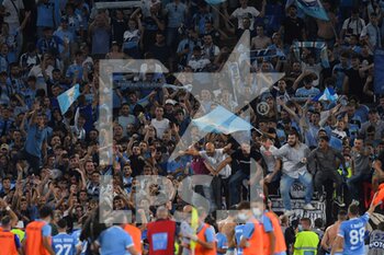2021-09-26 - ROME, ITALY - September 26 :  Supportes SS Lazio Celebrate after the winning during  Italian Serie A soccer match between  SS Lazio and AS Roma at Stadio Olimpico on September 26,2021  in Rome Italy   


 - SS LAZIO VS AS ROMA - ITALIAN SERIE A - SOCCER