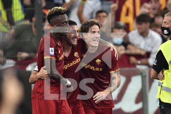 2021-10-03 - ROME, ITALY - October 3 : Lorenzo Pellegrini (C) of AS Roma  celebrates  after scores a goal during  Italian Serie A soccer match between  AS Roma  and  Empoli FC  at Stadio Olimpico on October 3,2021  in Rome Italy - AS ROMA VS EMPOLI FC - ITALIAN SERIE A - SOCCER