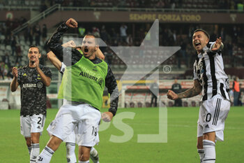 2021-10-02 - Leonardo Bonucci (Juventus FC) and Federico Bernardeschi (Juventus FC) celebrates the victory of the match - TORINO FC VS JUVENTUS FC - ITALIAN SERIE A - SOCCER