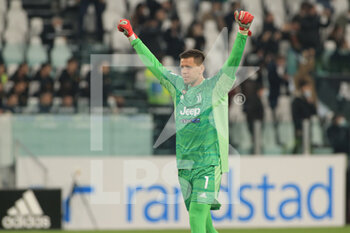 2021-10-17 - Wojciech Szczęsny (Juventus FC) goalkeeper celebrates the goal of 1-0 - JUVENTUS FC VS AS ROMA - ITALIAN SERIE A - SOCCER