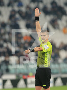 2021-10-17 - Daniele Orsato referee of the match - JUVENTUS FC VS AS ROMA - ITALIAN SERIE A - SOCCER