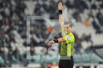 2021-10-17 - Daniele Orsato referee of the match - JUVENTUS FC VS AS ROMA - ITALIAN SERIE A - SOCCER