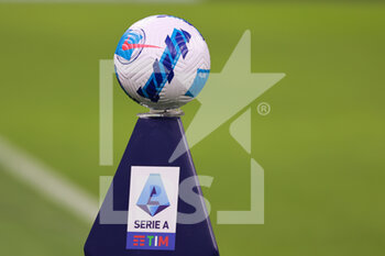 2021-10-16 - Official Nike Serie A Matchball during the Serie A 2021/22 football match between AC Milan and Hellas Verona FC at Giuseppe Meazza Stadium, Milan, Italy on October 16, 2021 - AC MILAN VS HELLAS VERONA FC - ITALIAN SERIE A - SOCCER