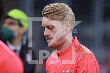 2021-10-16 - Simon Kjaer of AC Milan during the Serie A 2021/22 football match between AC Milan and Hellas Verona FC at Giuseppe Meazza Stadium, Milan, Italy on October 16, 2021 - AC MILAN VS HELLAS VERONA FC - ITALIAN SERIE A - SOCCER
