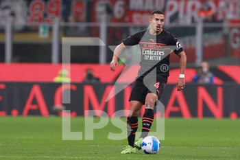 2021-10-16 - Ismael Bennacer of AC Milan in action during the Serie A 2021/22 football match between AC Milan and Hellas Verona FC at Giuseppe Meazza Stadium, Milan, Italy on October 16, 2021 - AC MILAN VS HELLAS VERONA FC - ITALIAN SERIE A - SOCCER