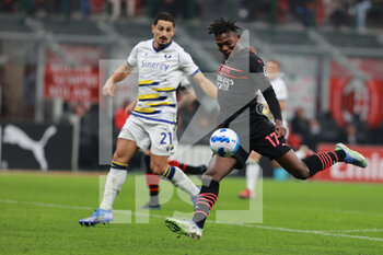 2021-10-16 - Rafael Leao of AC Milan in action during the Serie A 2021/22 football match between AC Milan and Hellas Verona FC at Giuseppe Meazza Stadium, Milan, Italy on October 16, 2021 - AC MILAN VS HELLAS VERONA FC - ITALIAN SERIE A - SOCCER