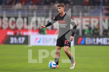 2021-10-16 - Daniel Maldini of AC Milan in action during the Serie A 2021/22 football match between AC Milan and Hellas Verona FC at Giuseppe Meazza Stadium, Milan, Italy on October 16, 2021 - AC MILAN VS HELLAS VERONA FC - ITALIAN SERIE A - SOCCER