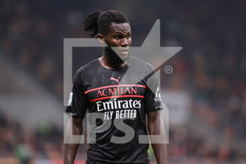 2021-10-16 - Franck Kessie of AC Milan during the Serie A 2021/22 football match between AC Milan and Hellas Verona FC at Giuseppe Meazza Stadium, Milan, Italy on October 16, 2021 - AC MILAN VS HELLAS VERONA FC - ITALIAN SERIE A - SOCCER