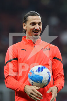2021-10-16 - Zlatan Ibrahimovic of AC Milan reacts during the Serie A 2021/22 football match between AC Milan and Hellas Verona FC at Giuseppe Meazza Stadium, Milan, Italy on October 16, 2021 - AC MILAN VS HELLAS VERONA FC - ITALIAN SERIE A - SOCCER